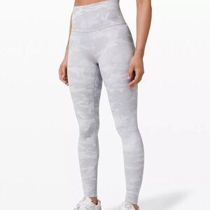 Lululemon white camo HR 28” wunder under legging in incognito jacquard alpine